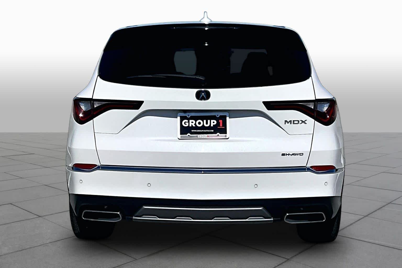 Used 2025 Platinum White Pearl Acura w/Technology Package image 5