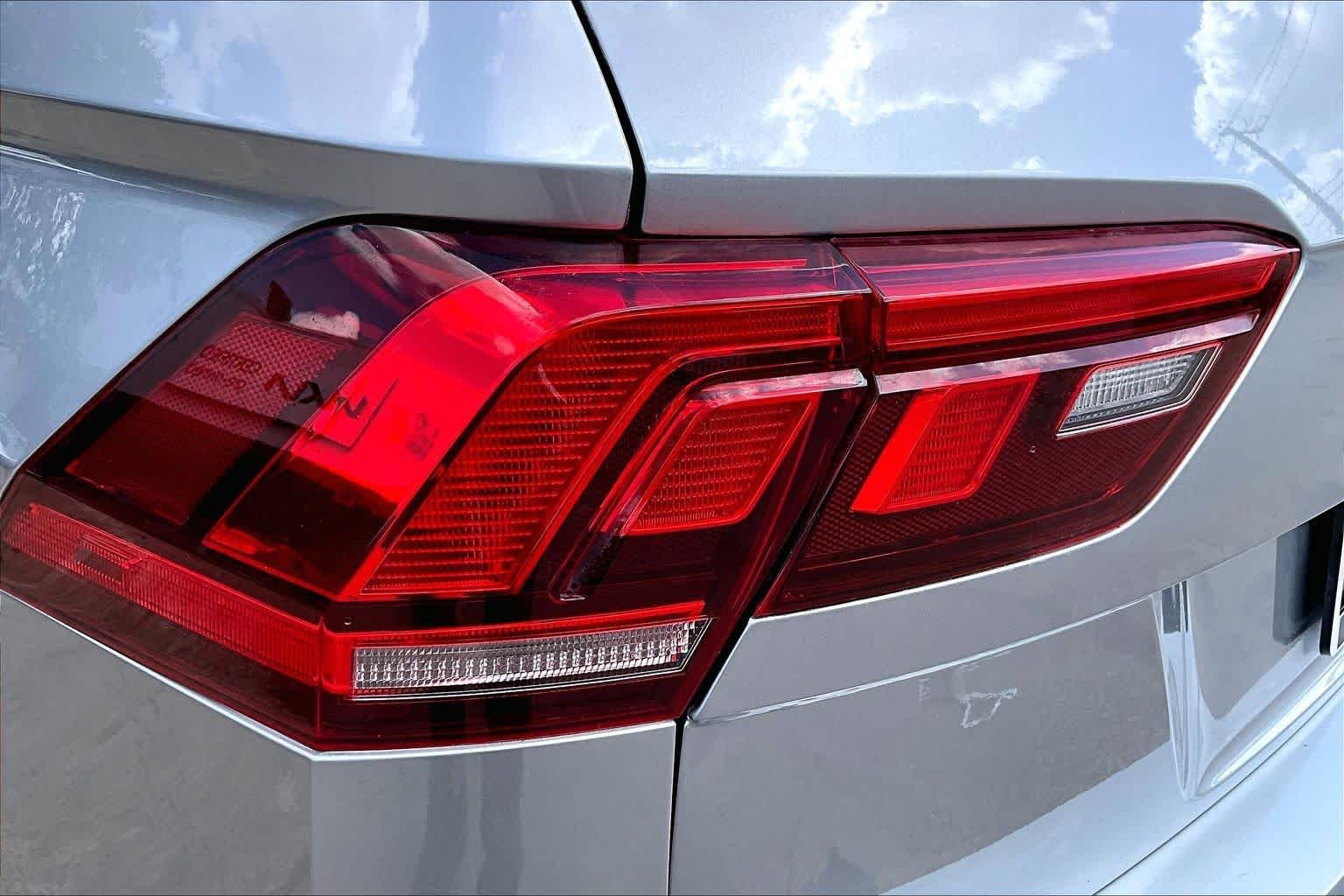 Used 2022 Pyrite Silver Metallic Volkswagen S image 27