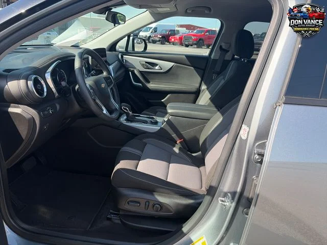 Used 2025 Gray Chevrolet LT image 9