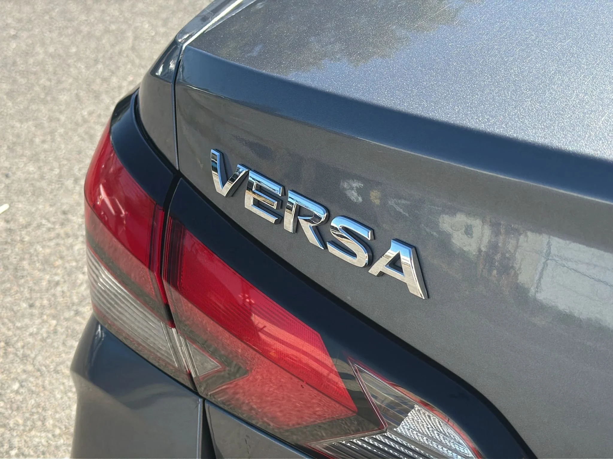 2025 Nissan Versa Sedan SV - Photo 28
