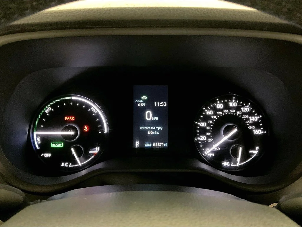 Used 2023 Silver Toyota XLE image 24