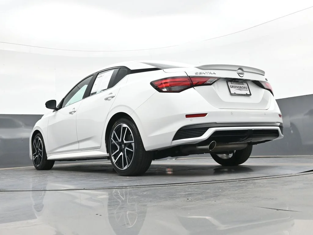 Used 2025 White Nissan SR image 43