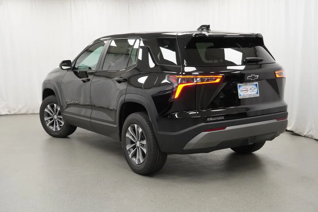 New 2027 Mosaic Black Metallic Chevrolet LT image 4