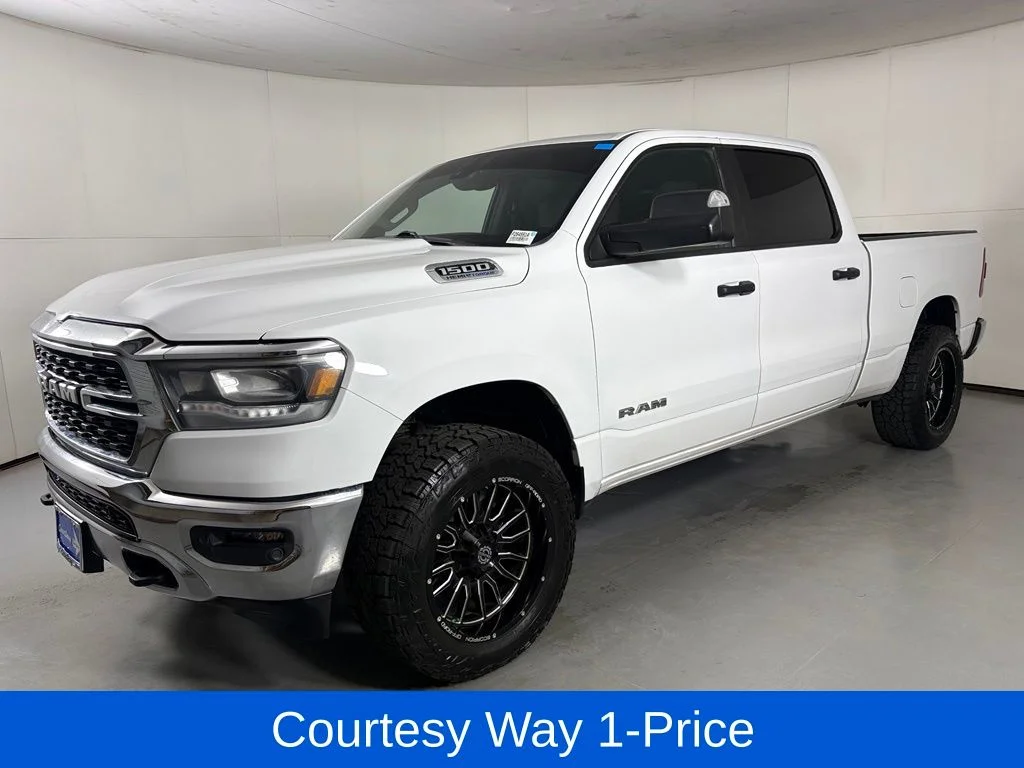 Used 2023 White Ram Big Horn/Lone Star image 5