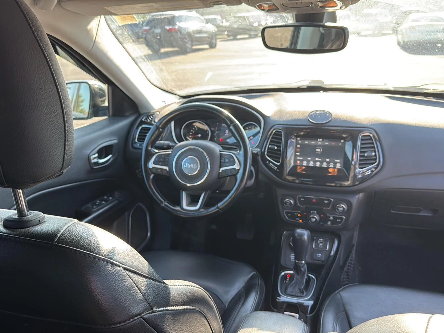 Used 2020 Diamond Black Crystal Pearlcoat Jeep Altitude image 9