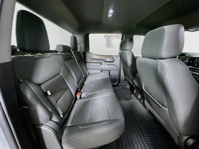 Used 2024 Silver GMC Elevation image 40