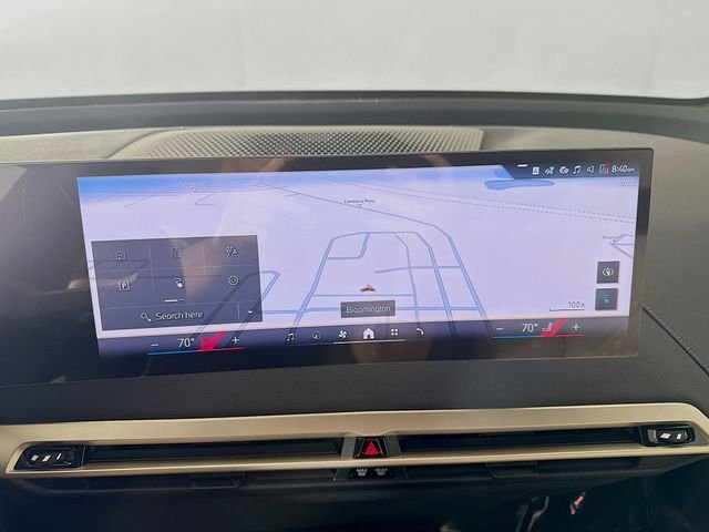 2026 BMW iX 45 - Photo 13