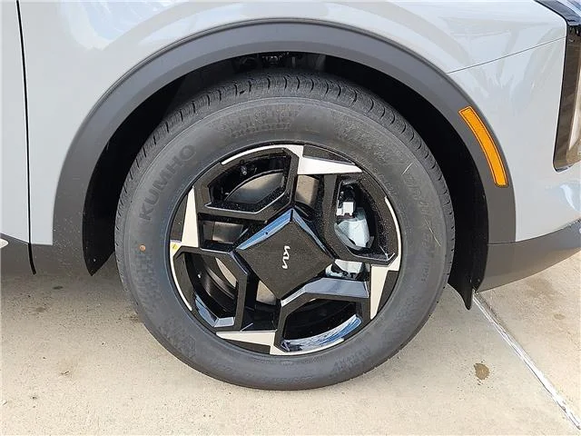 New 2026 Wolf Gray KIA EX Front-Wheel Drive image 5