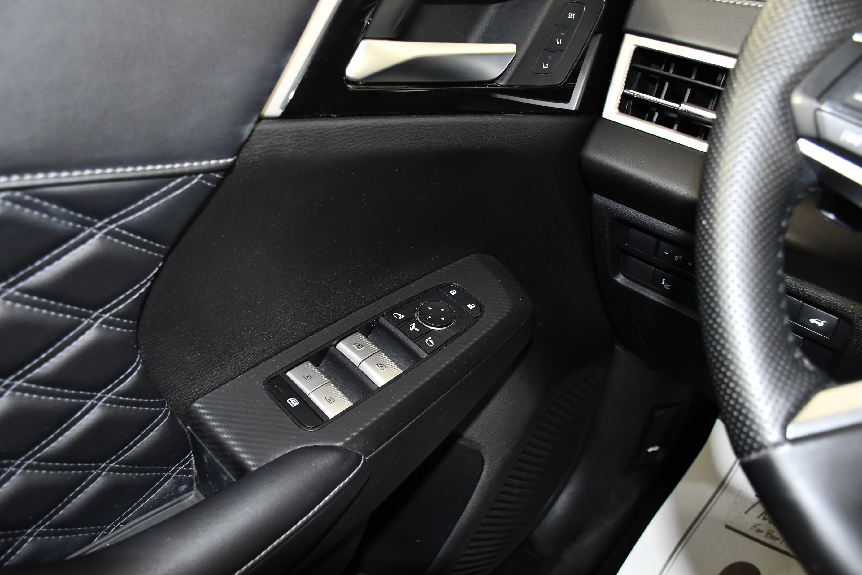 2024 Mitsubishi Outlander SEL - Photo 31