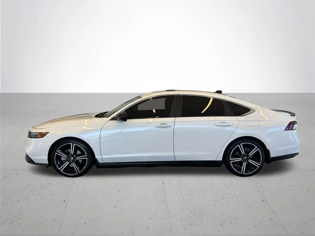 Used 2023 White Honda Sport image 11