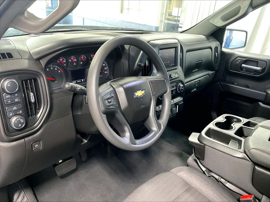 Used 2024 Gray Chevrolet Custom image 8
