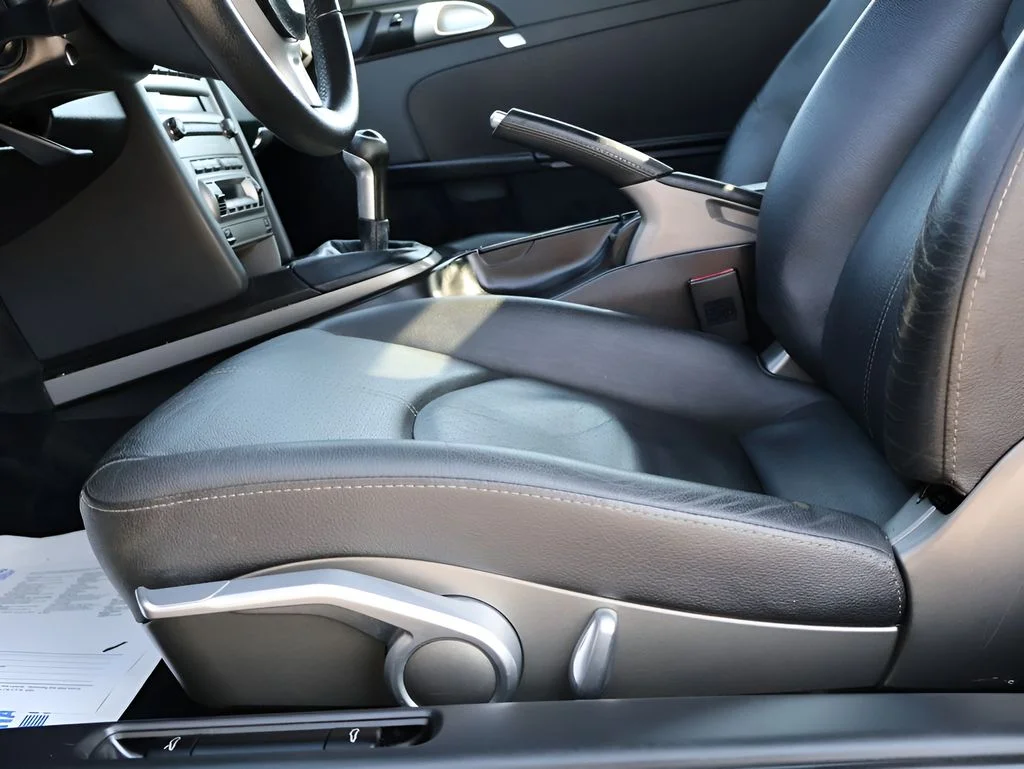 Used 2007  Porsche Base image 30