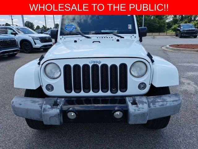 Used 2014 White Jeep Unlimited Sahara image 3