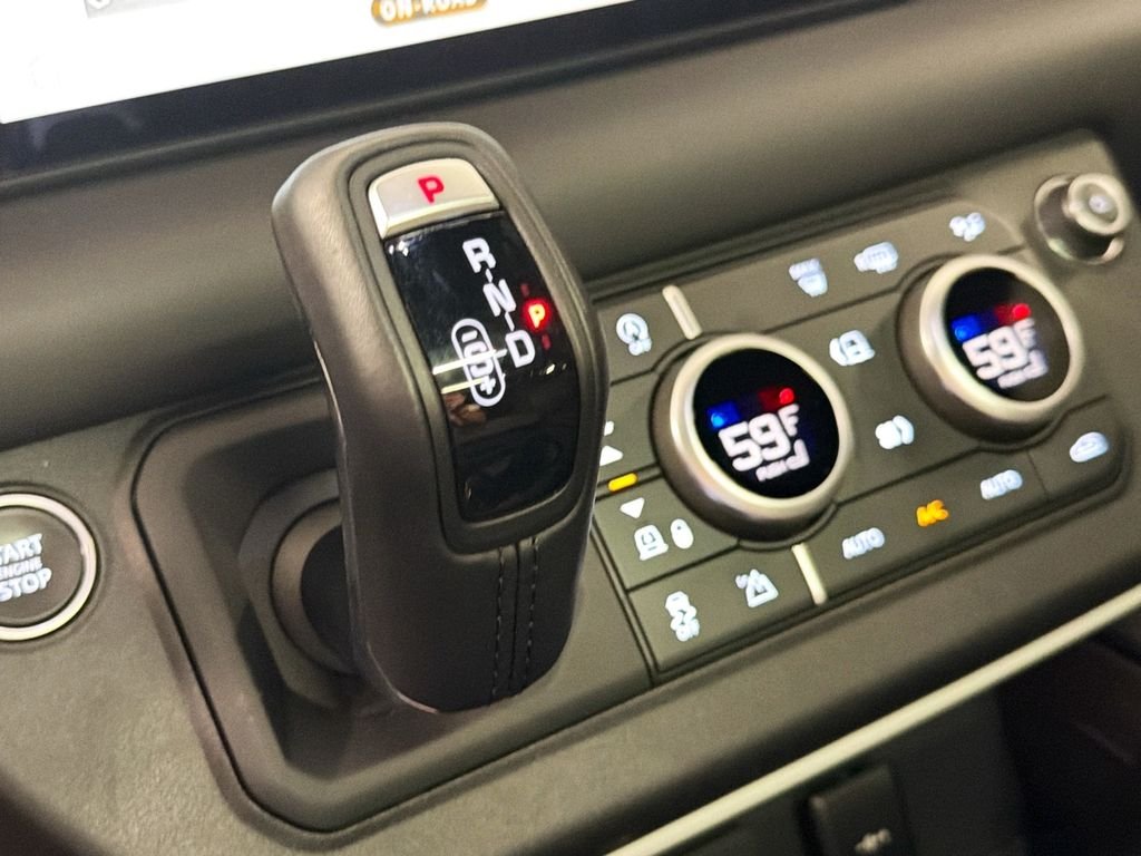 Used 2024  Land Rover X-Dynamic SE image 18