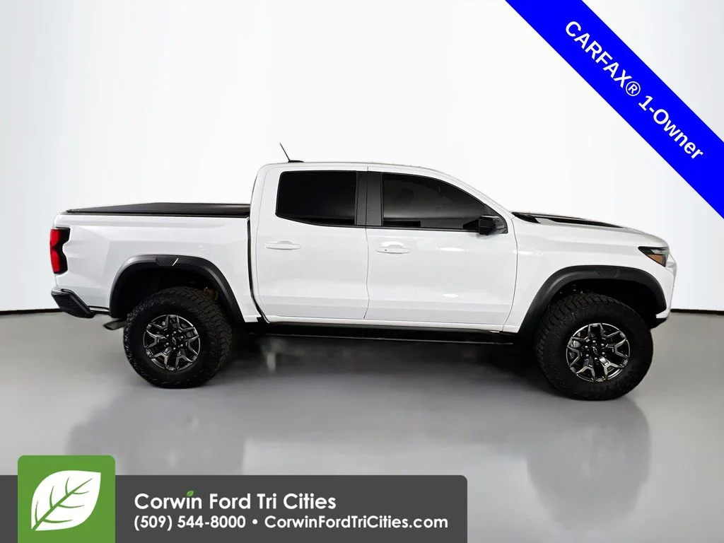 Used 2025 Summit White Chevrolet ZR2 image 18