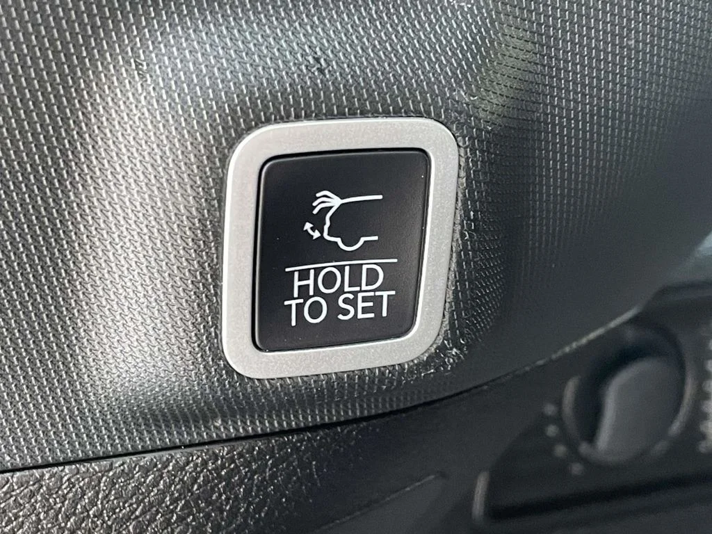 Used 2024 White Jeep Altitude X image 42