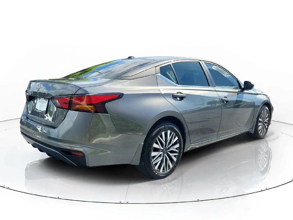 New 2026 Gray Nissan 2.5 SV image 7