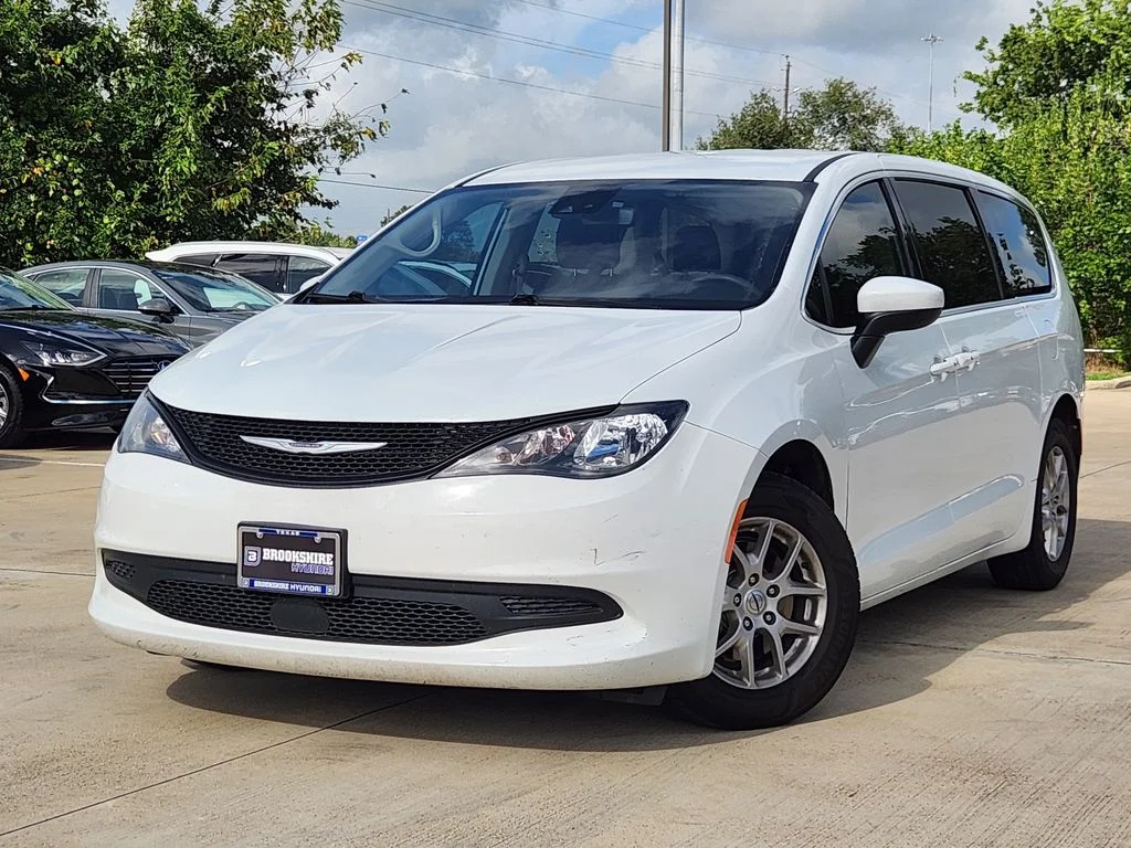 Used 2023 Bright White Clearcoat Chrysler LX image 2