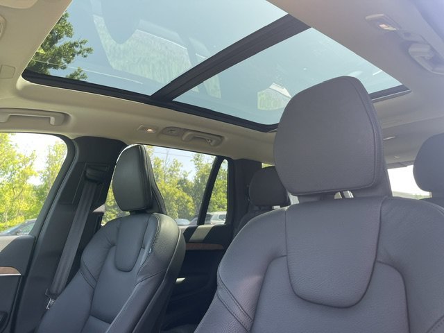 Used 2025 Blue Volvo Plus image 10