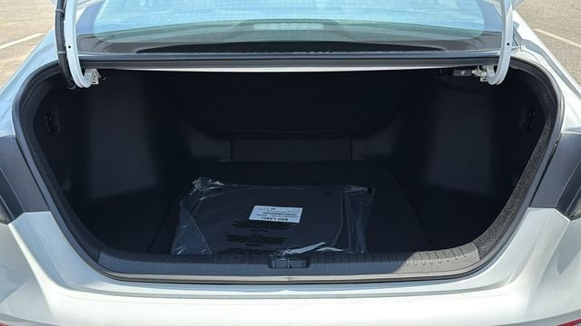 New 2026 Platinum White Pearl Honda LX image 23