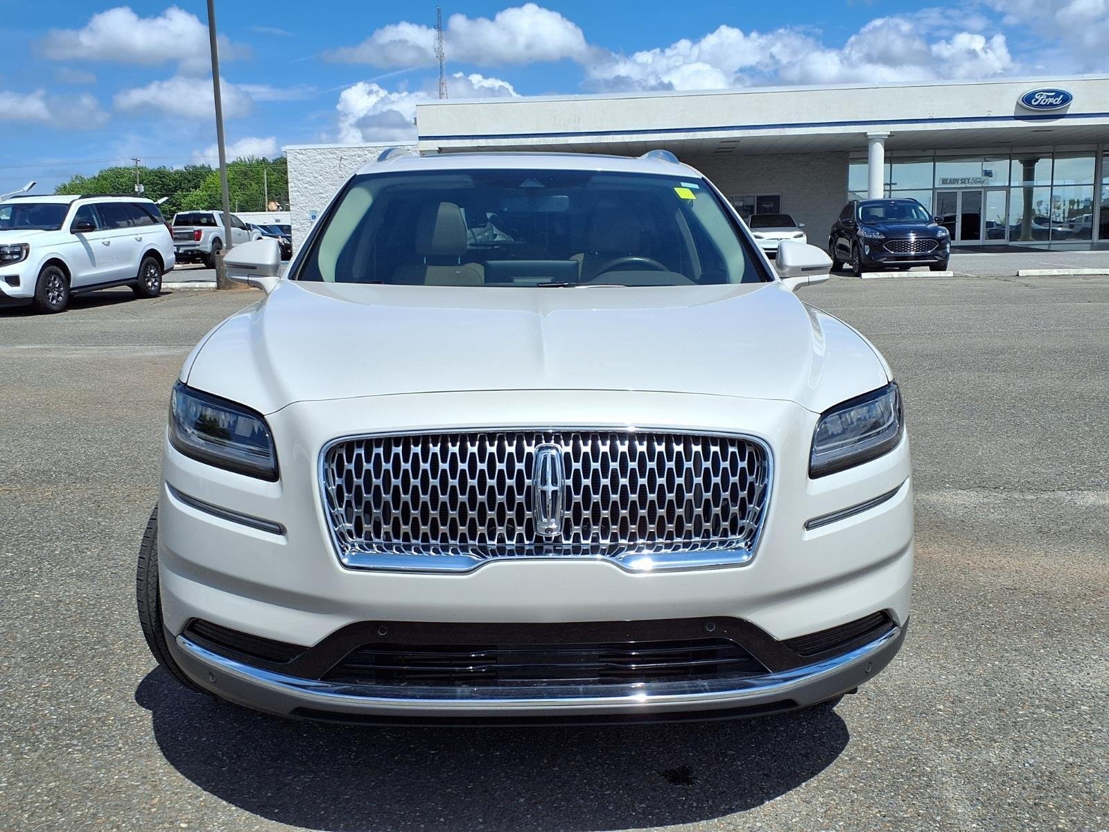 Used 2023 Ceramic Pearl Metallic Tinted Clearcoat Lincoln Reserve image 8