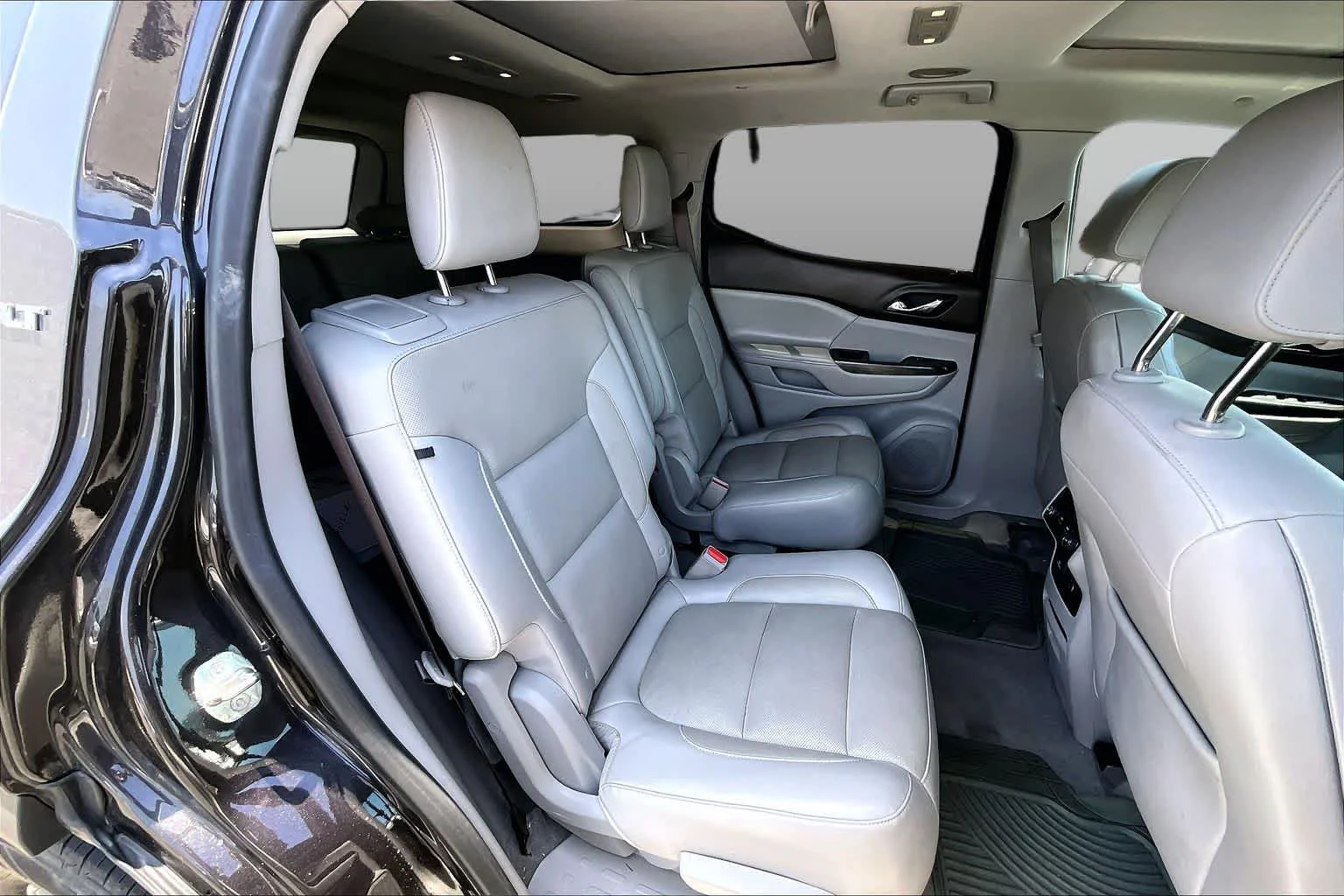 Used 2018 Iridium Metallic GMC SLT image 20