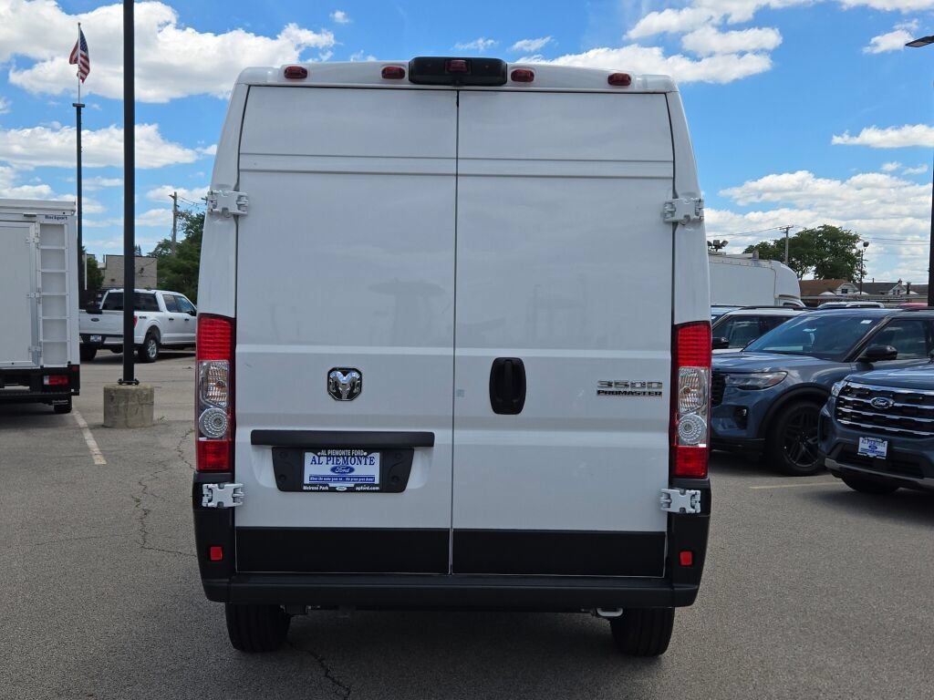 Used 2023 White Ram High Roof image 11