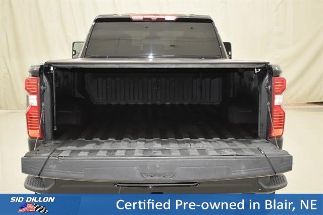 Used 2022 Mosaic Black Metallic Chevrolet Custom image 10