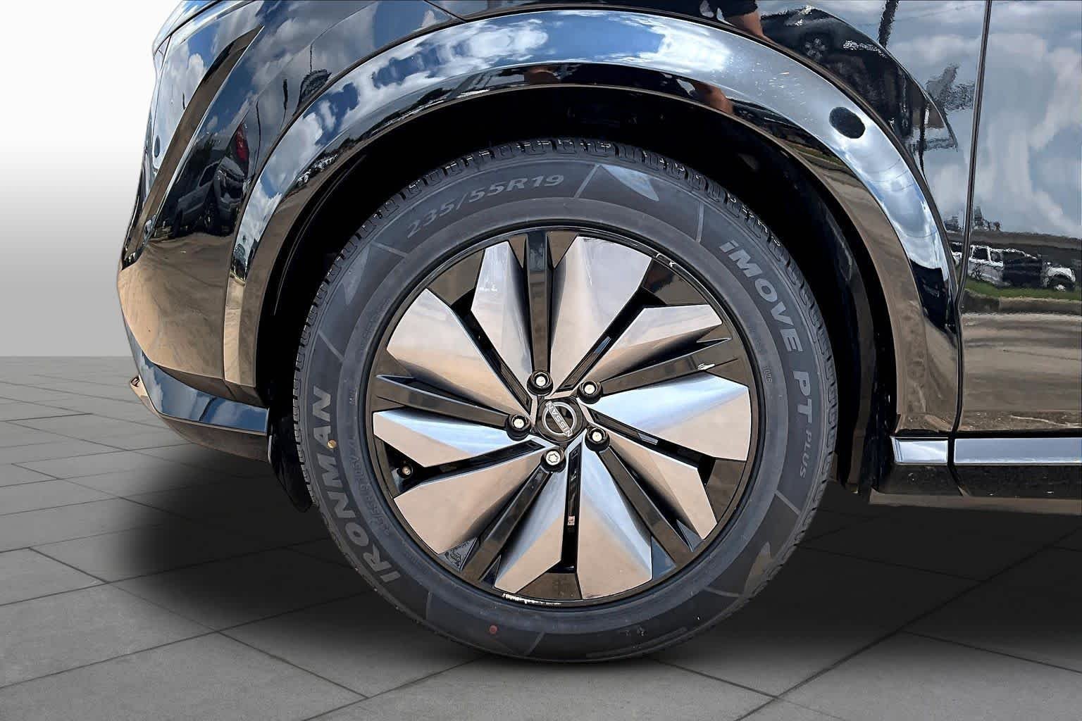 Certified Used 2023 Black Diamond Pearl Nissan VENTURE+ image 10