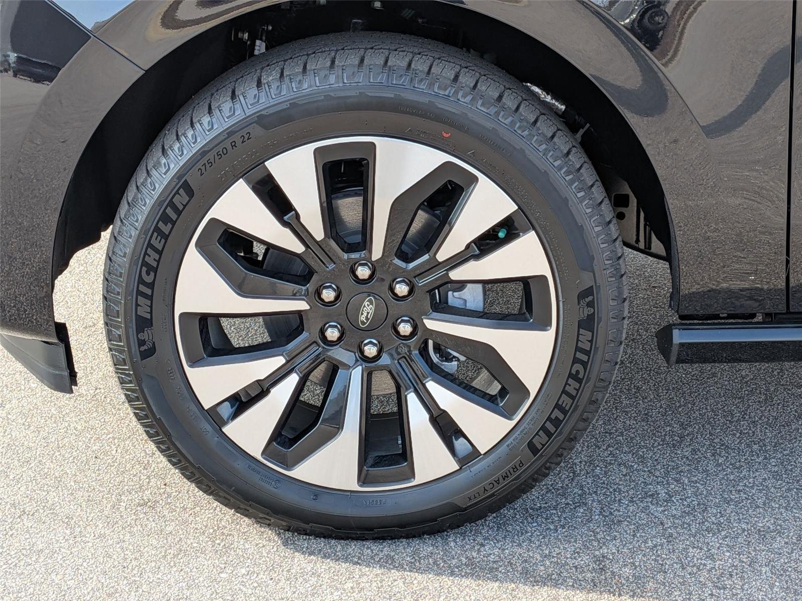 New 2025 Agate Black Metallic Ford Platinum® MAX image 3
