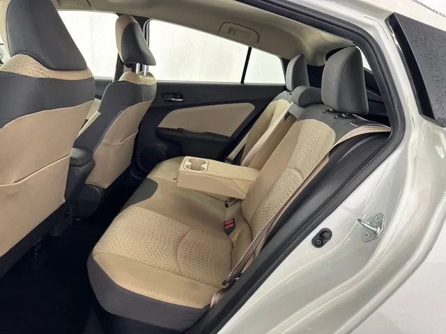 Used 2016  Toyota Two image 29
