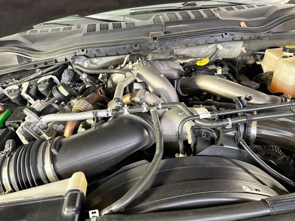 Used 2020 Silver Ford Lariat image 38
