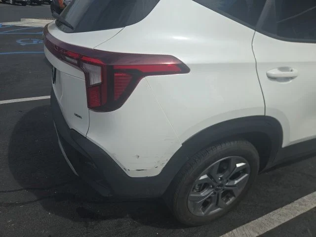 Used 2024 White Kia LX image 3