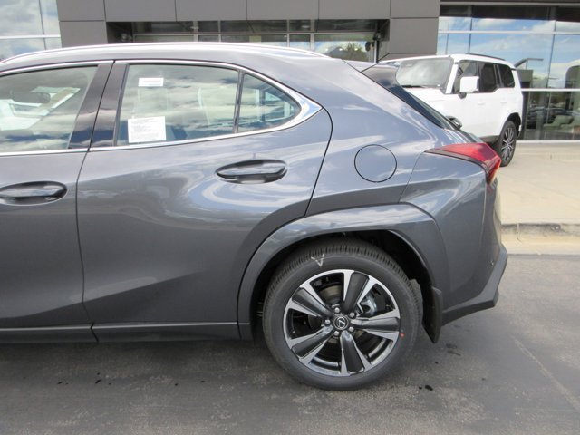 New 2026 Cloudburst Gray Lexus 300h Premium image 11