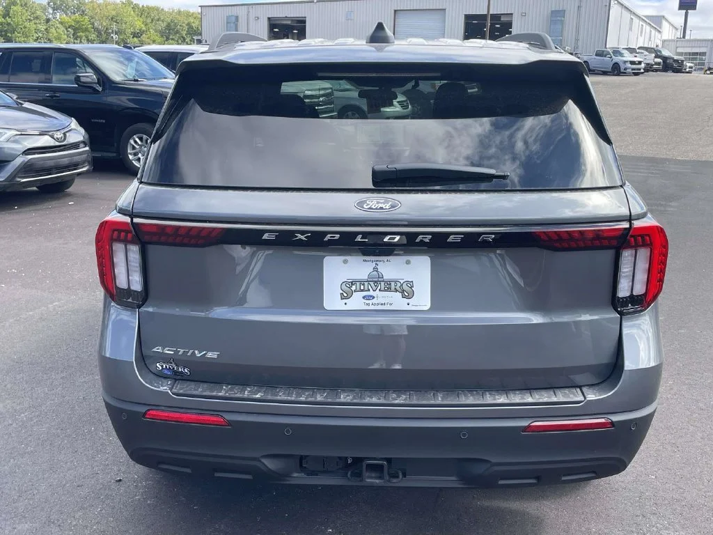 New 2027 Gray Ford Active image 4