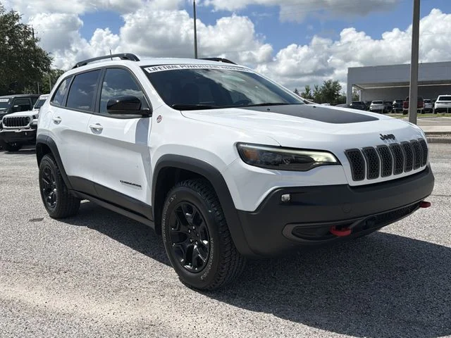 Used 2022 White Jeep Trailhawk image 2