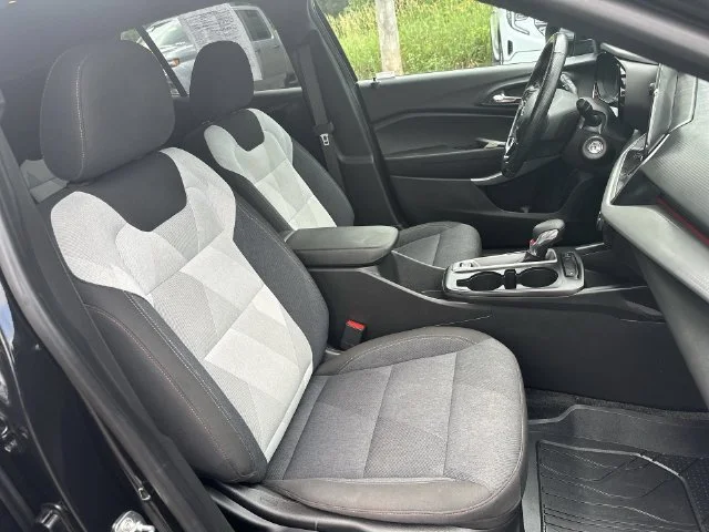 Used 2024 Black Chevrolet 1RS image 27