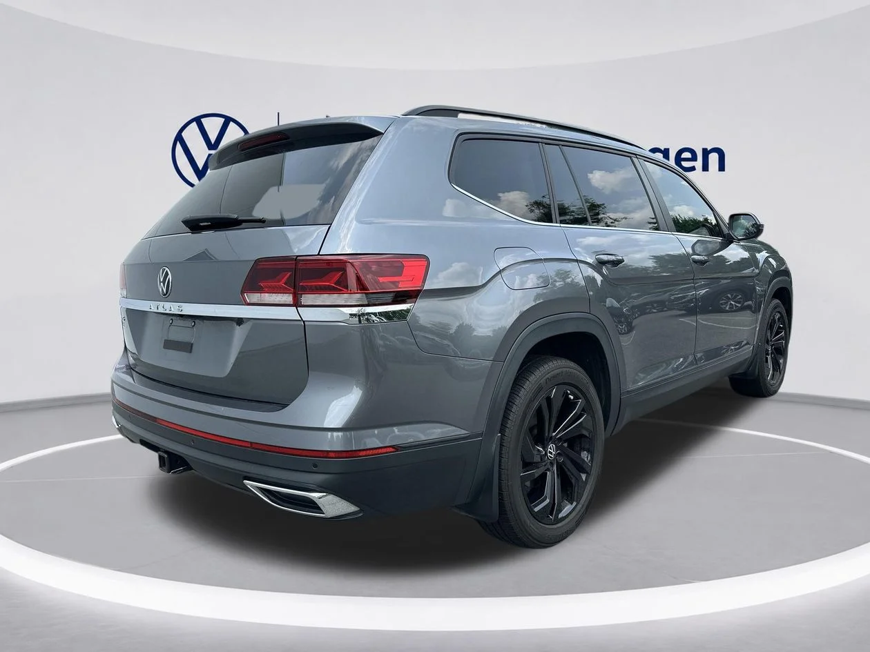 Used 2022 Gray Volkswagen 3.6L V6 SE w/Technology image 5