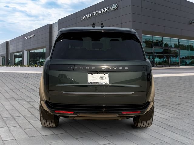 New 2026 Belgravia Green Land Rover SE image 4
