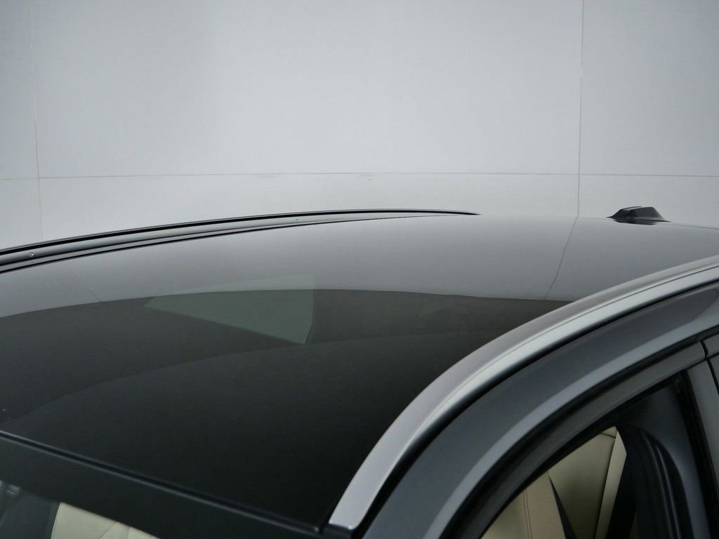 Used 2026 Skyscraper Grey Metallic BMW 30 xDrive image 19