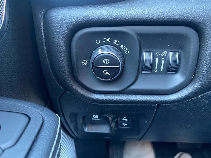 2026 RAM 1500 Laramie - Photo 12