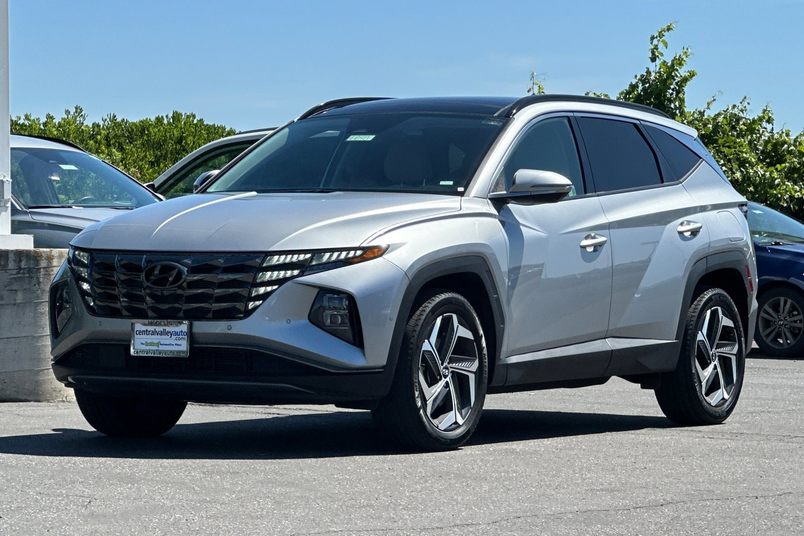 Certified Used 2024 Shimmering Silver Hyundai Limited image 8