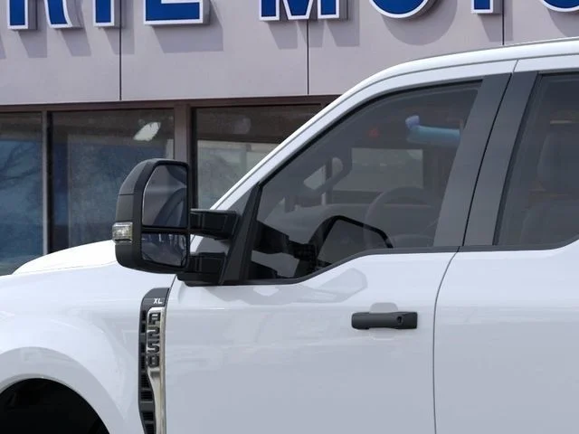 New 2026 Oxford White Ford XL image 42