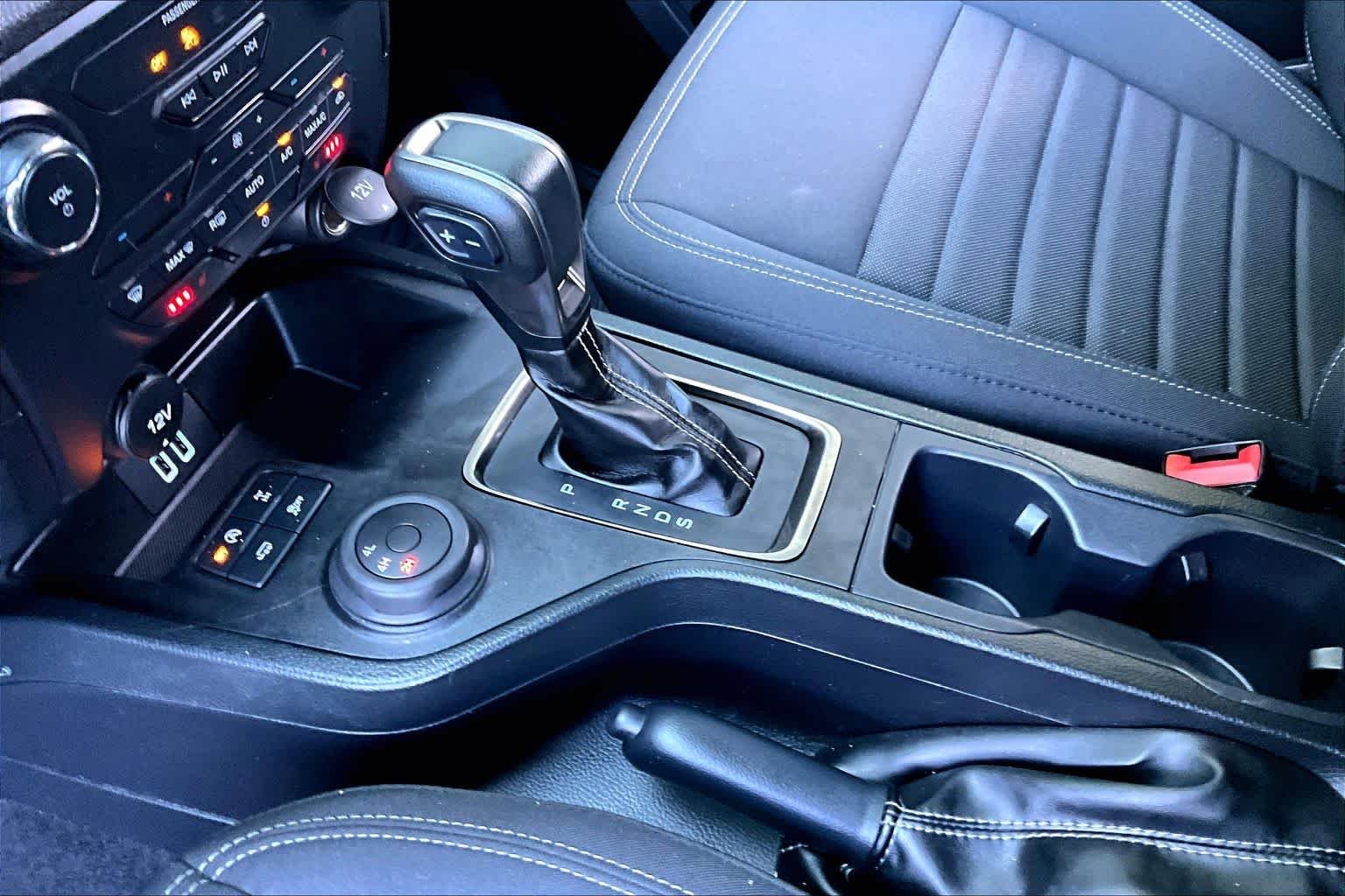 Used 2022 Carbonized Gray Ford XLT image 15