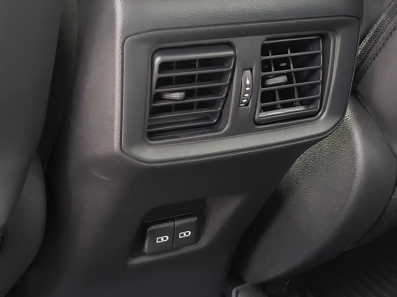Used 2024 Silver Toyota XLE Premium image 17