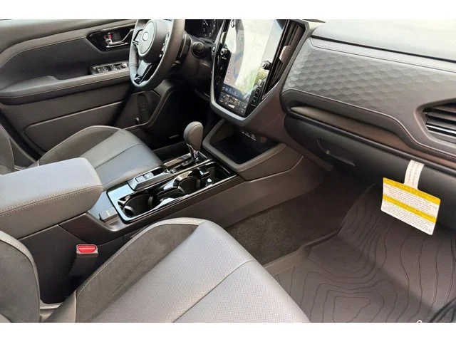 New 2026 ICE SILVER METALLIC Subaru Touring image 16