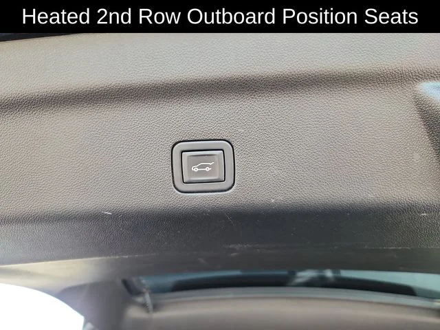 Used 2024  GMC AT4 image 34