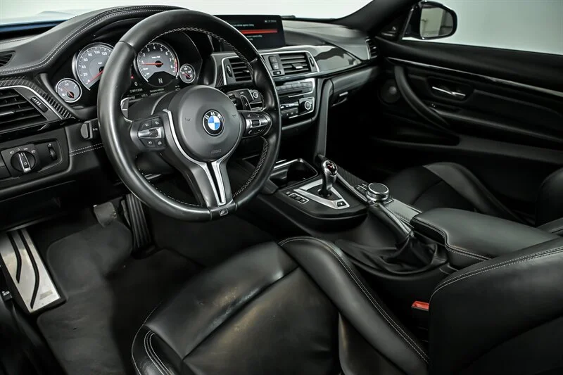 Used 2018 Yas Marina Blue Metallic BMW  image 15