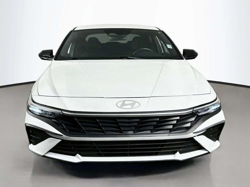 Used 2025 Serenity White Hyundai SEL Sport image 2