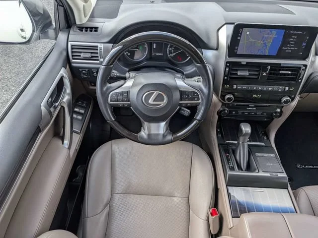 Used 2022 Starfire Pearl Lexus GX 460 Premium image 16